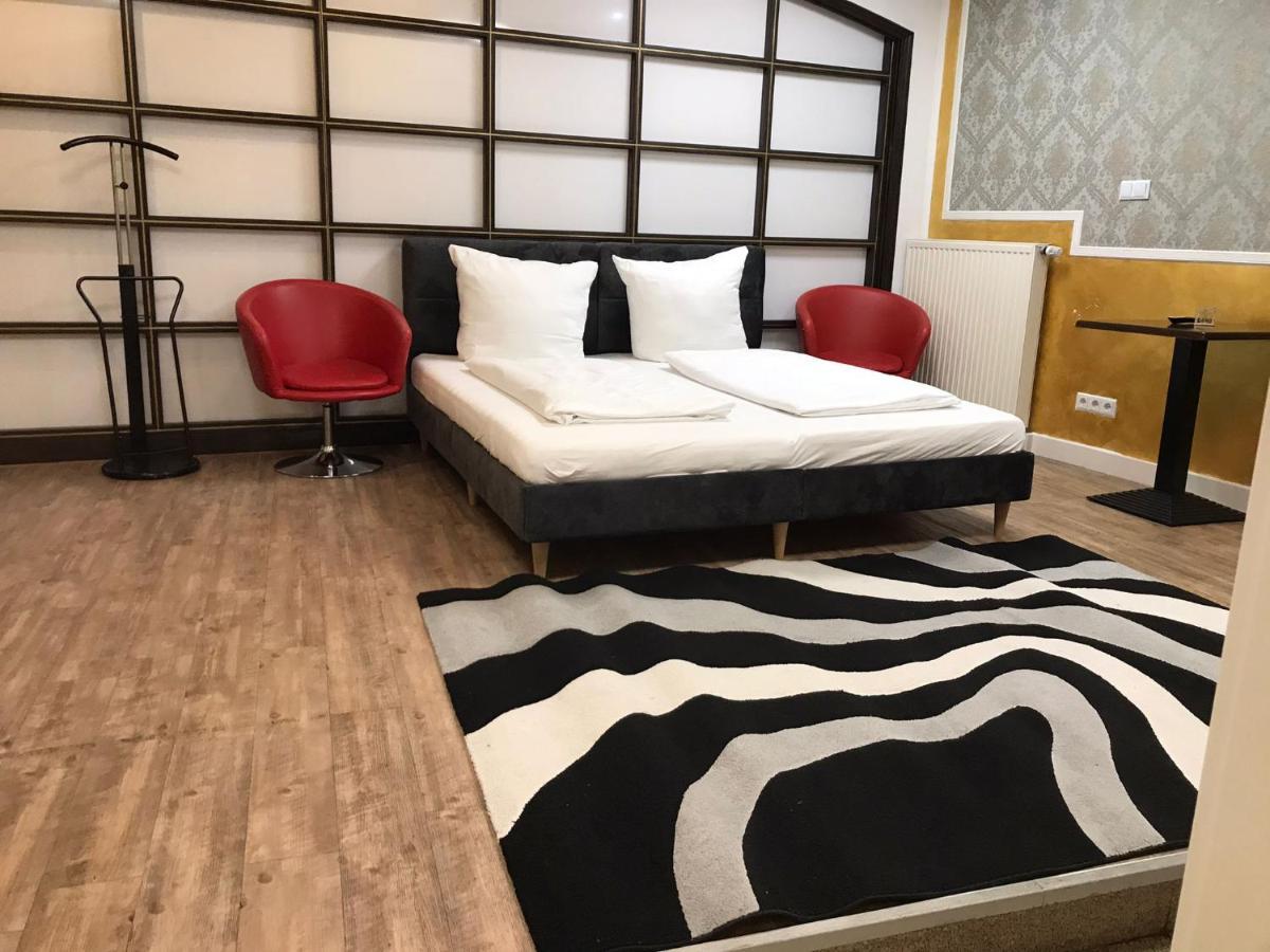 Hotel Glockengasse Кёльн Экстерьер фото