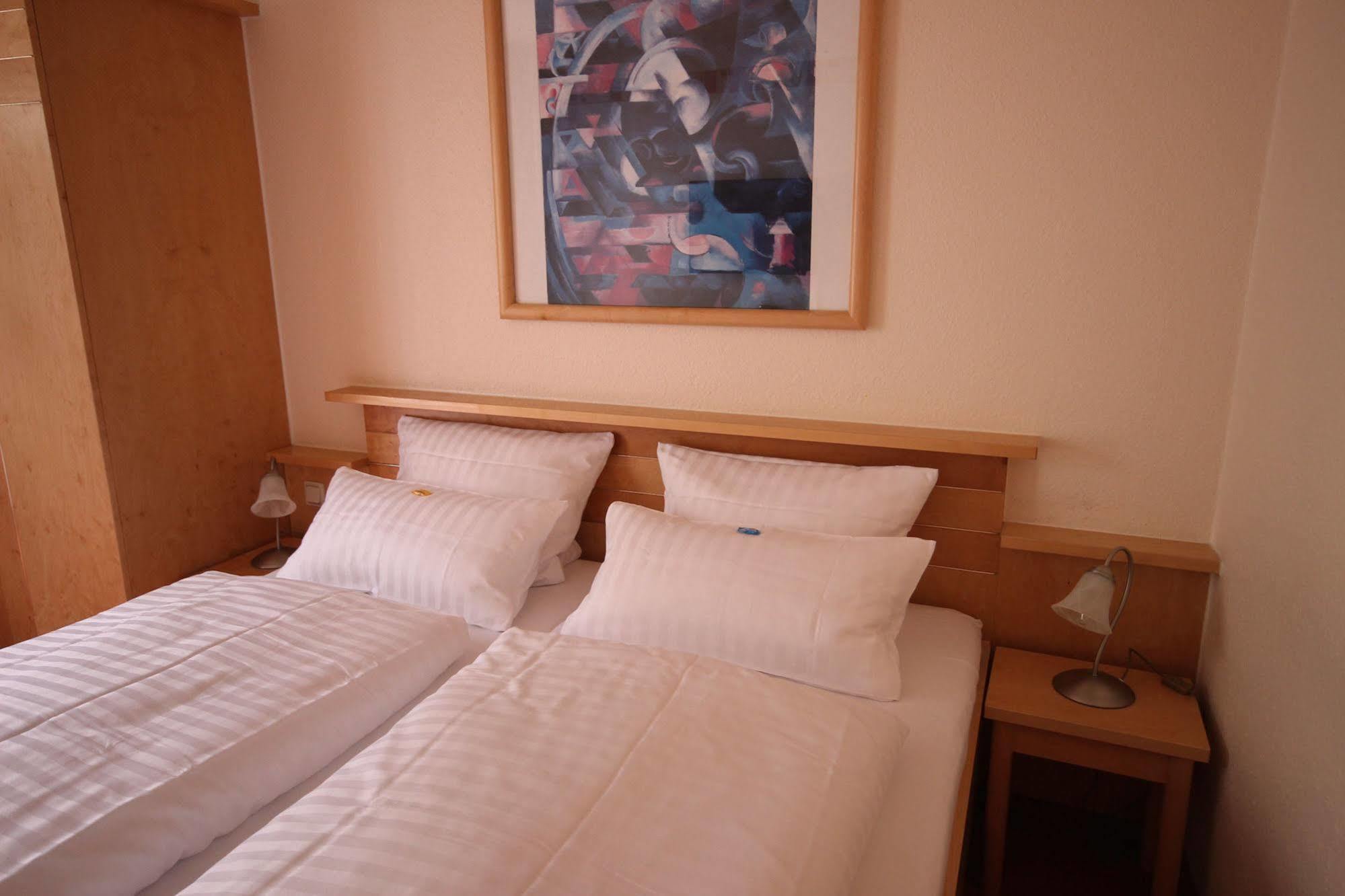 Hotel Glockengasse Кёльн Экстерьер фото